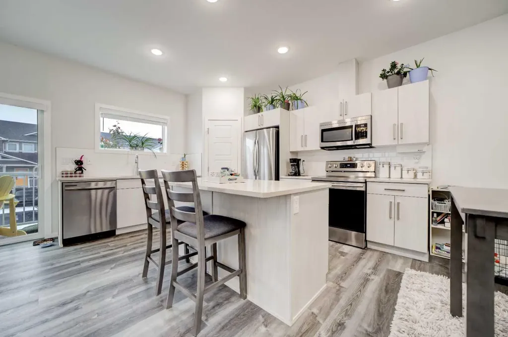 210 Firelight Way W Lethbridge AB T1J5T3