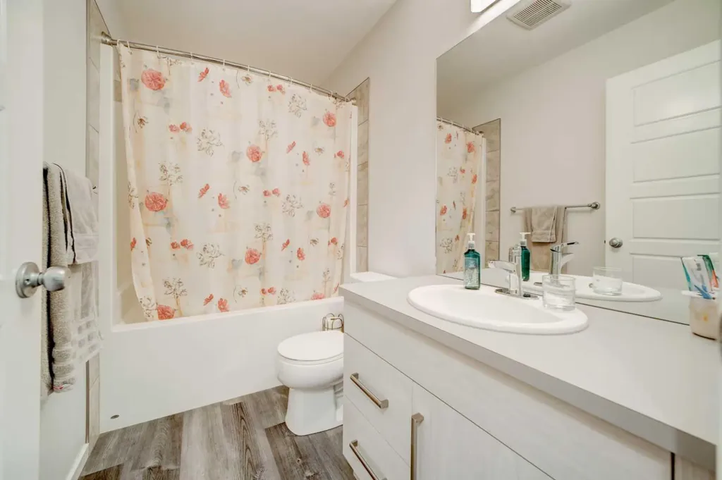 210 Firelight Way W Lethbridge AB T1J5T3