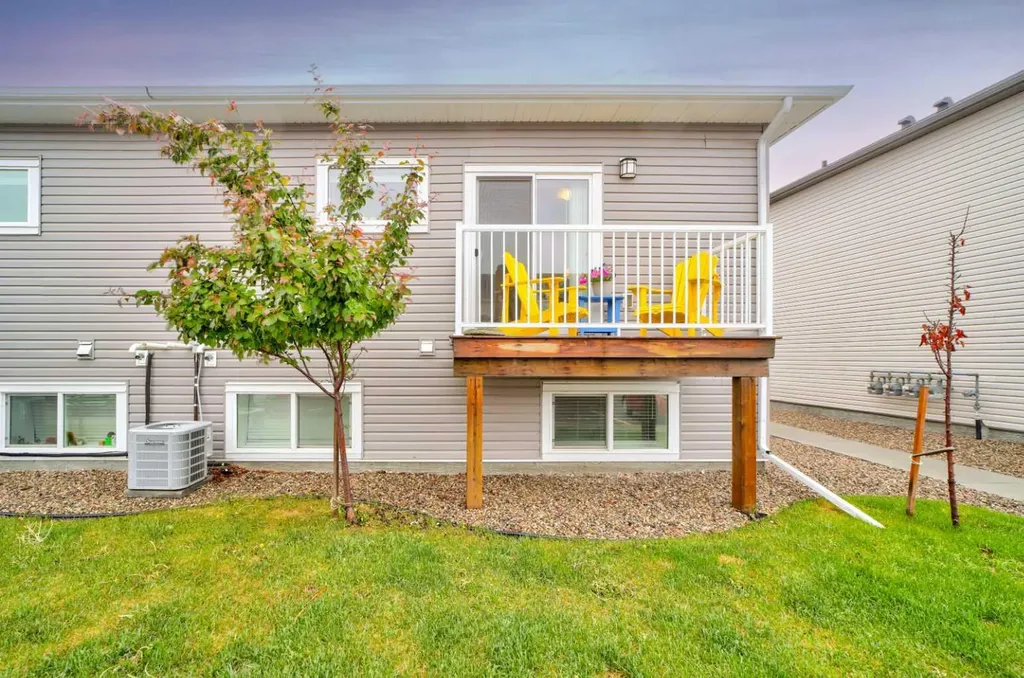 210 Firelight Way W Lethbridge AB T1J5T3