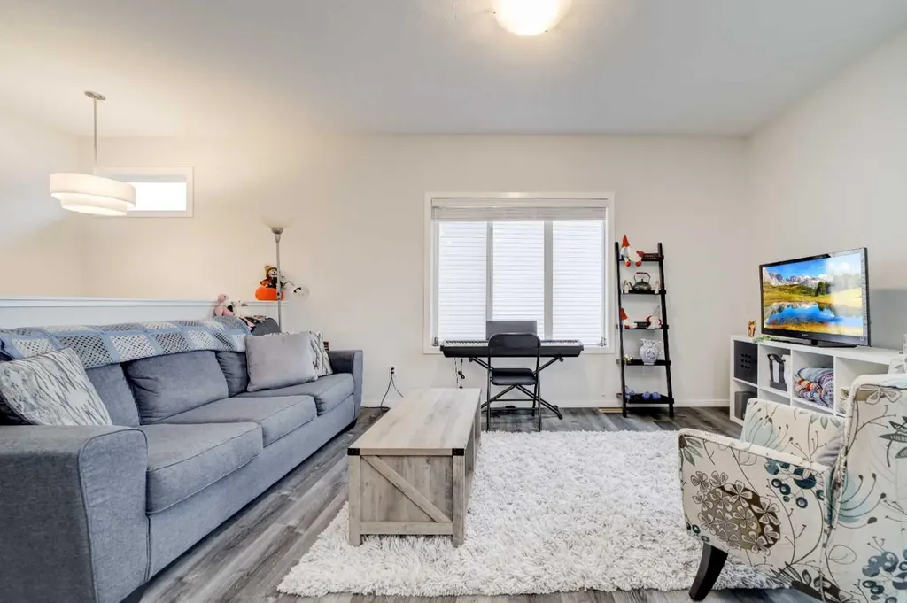 210 Firelight Way W Lethbridge AB T1J5T3