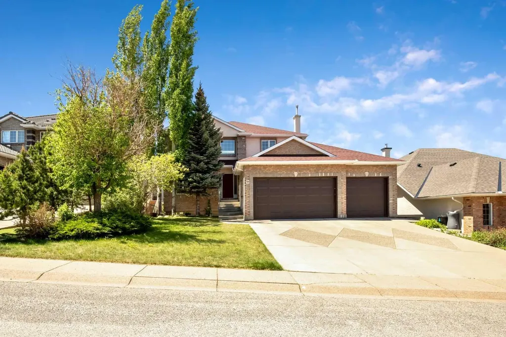 59 Signature Heights SW Calgary AB T3H 3C1