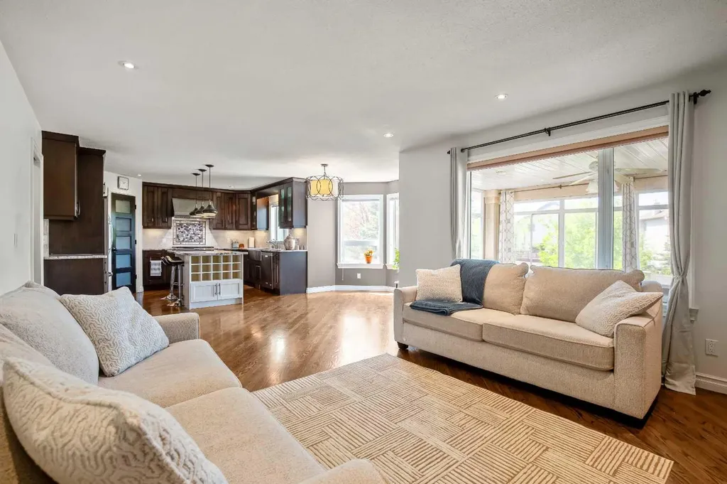 59 Signature Heights SW Calgary AB T3H 3C1