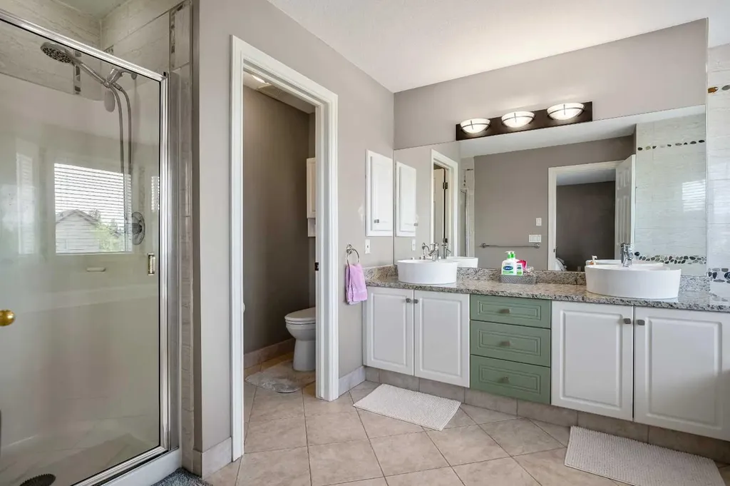 59 Signature Heights SW Calgary AB T3H 3C1