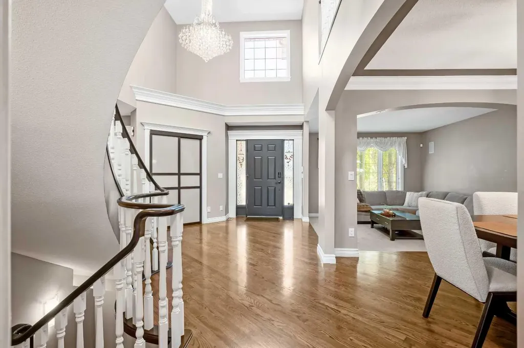 59 Signature Heights SW Calgary AB T3H 3C1