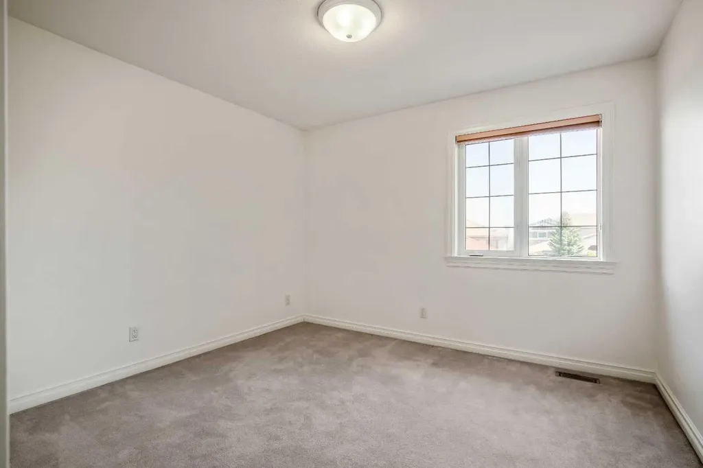 59 Signature Heights SW Calgary AB T3H 3C1