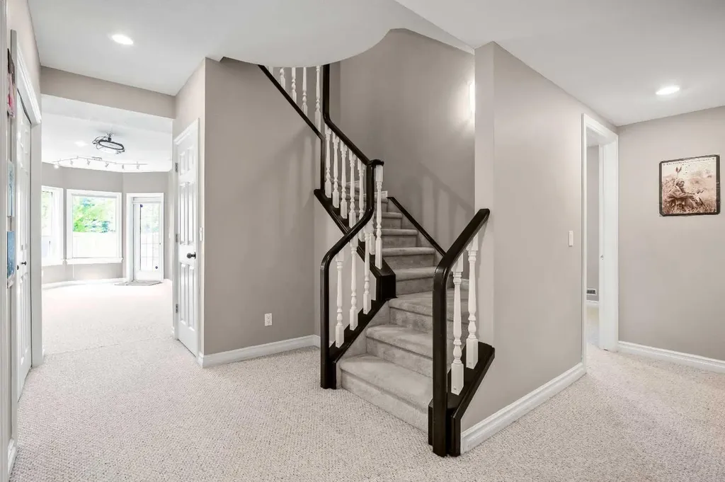 59 Signature Heights SW Calgary AB T3H 3C1