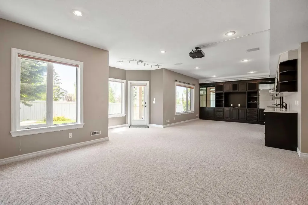 59 Signature Heights SW Calgary AB T3H 3C1