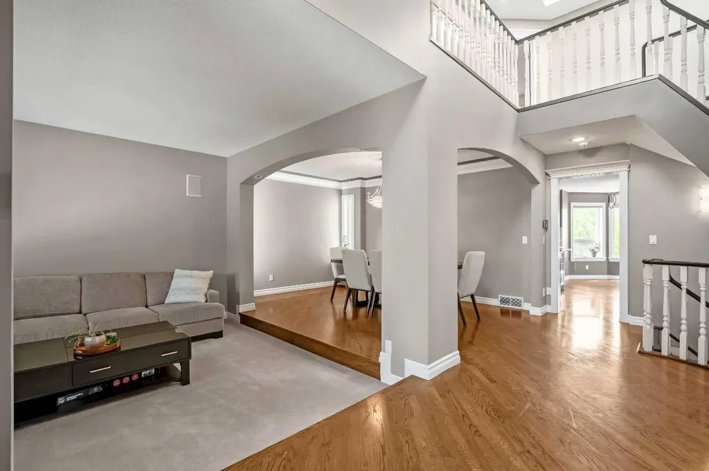 59 Signature Heights SW Calgary AB T3H 3C1