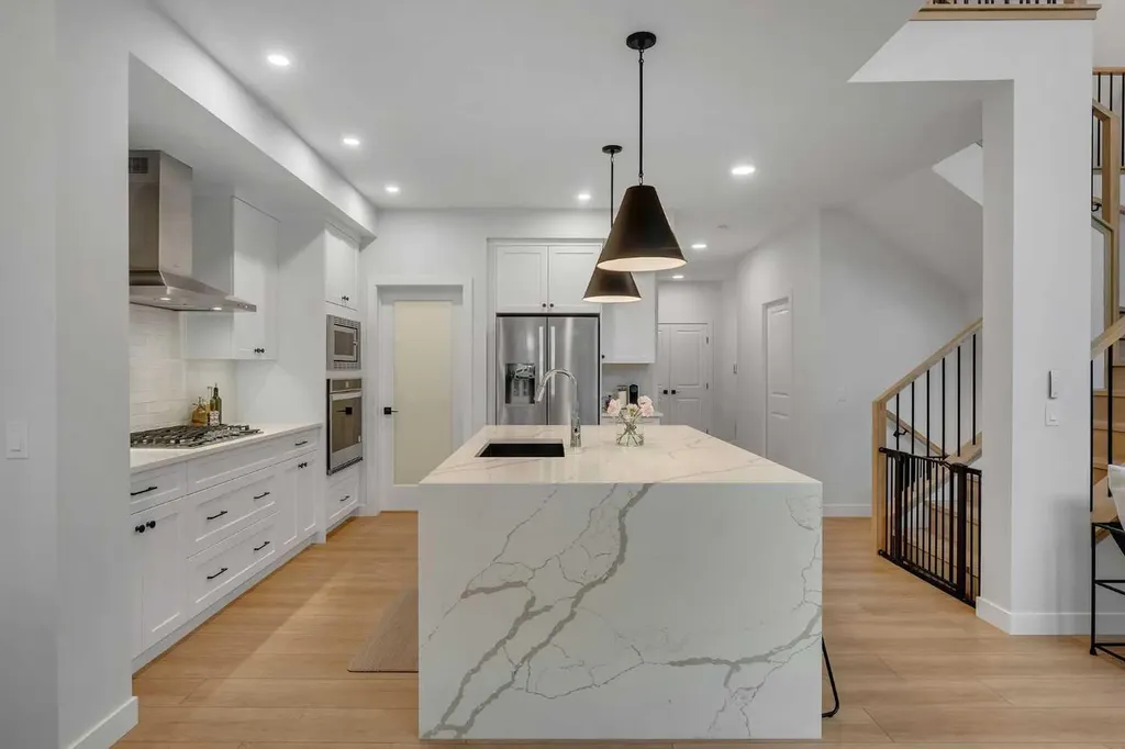 121 Amblehurst Green NW Calgary AB T3P 1W8