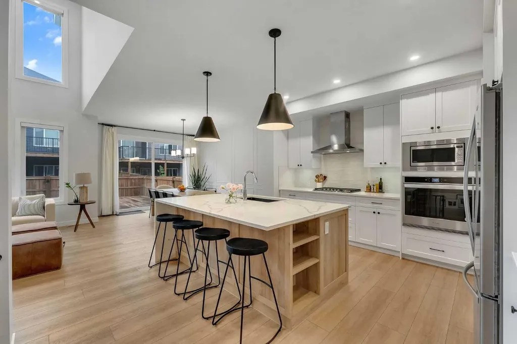 121 Amblehurst Green NW Calgary AB T3P 1W8