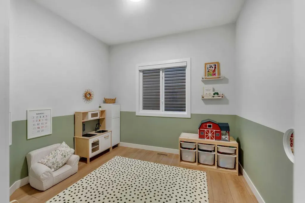 121 Amblehurst Green NW Calgary AB T3P 1W8