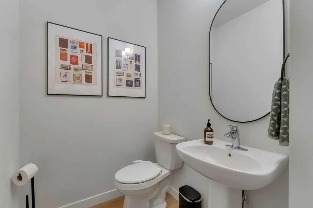 121 Amblehurst Green NW Calgary AB T3P 1W8