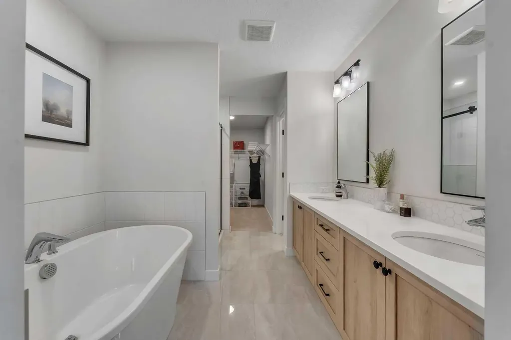 121 Amblehurst Green NW Calgary AB T3P 1W8