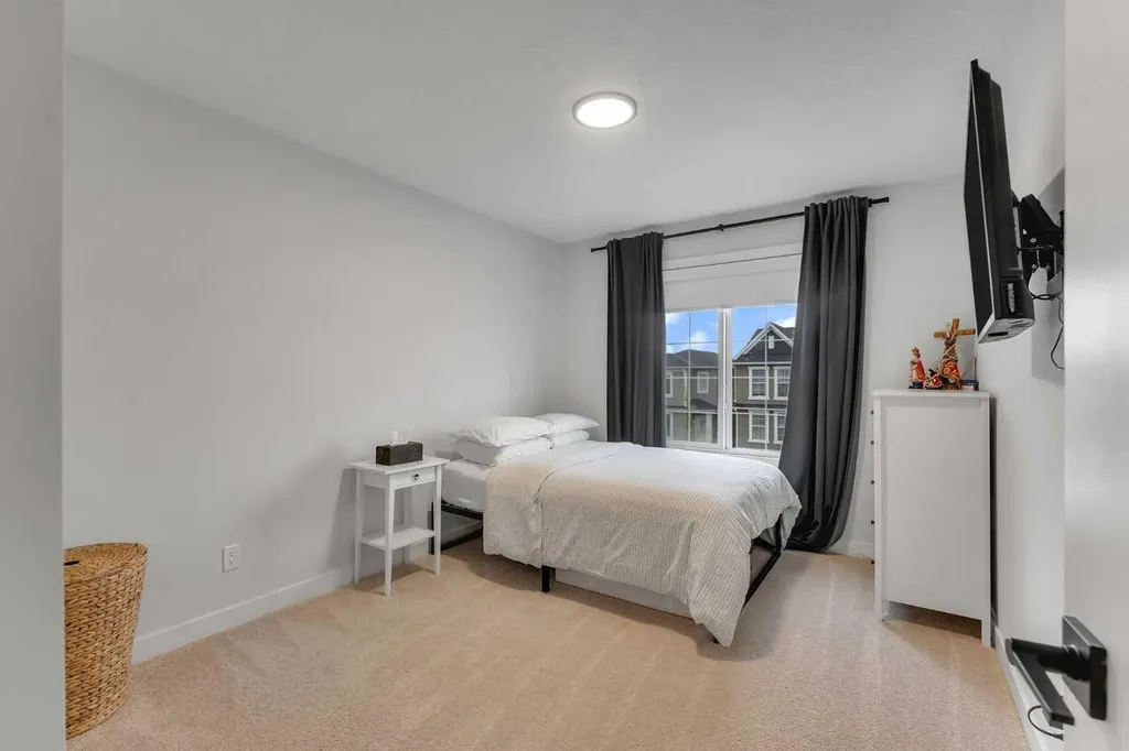 121 Amblehurst Green NW Calgary AB T3P 1W8