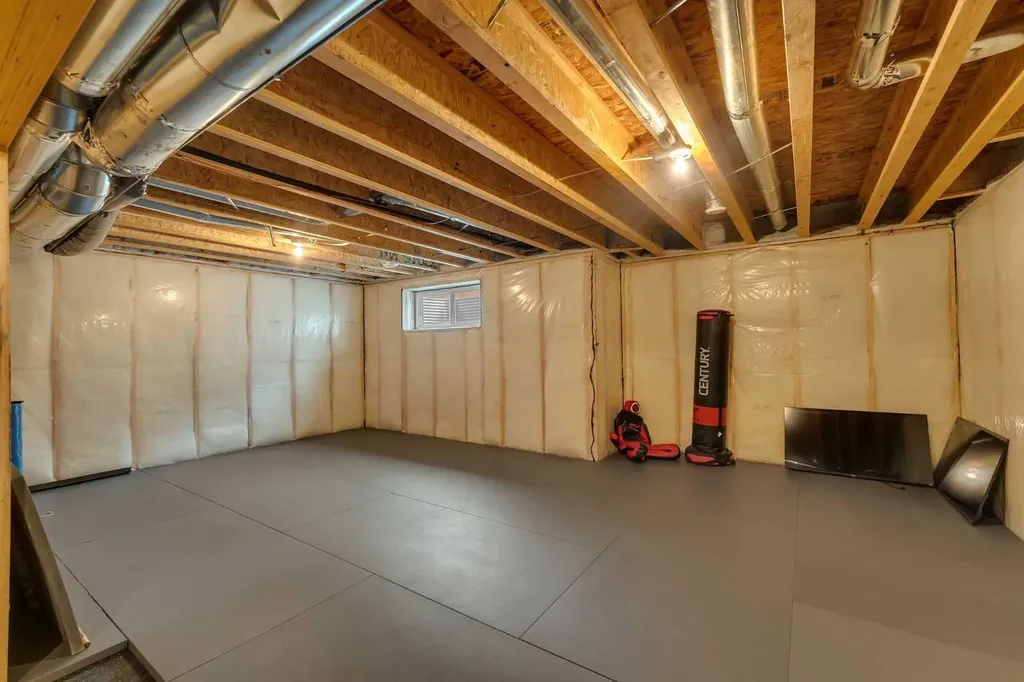 121 Amblehurst Green NW Calgary AB T3P 1W8