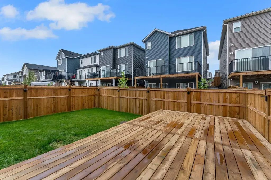 121 Amblehurst Green NW Calgary AB T3P 1W8