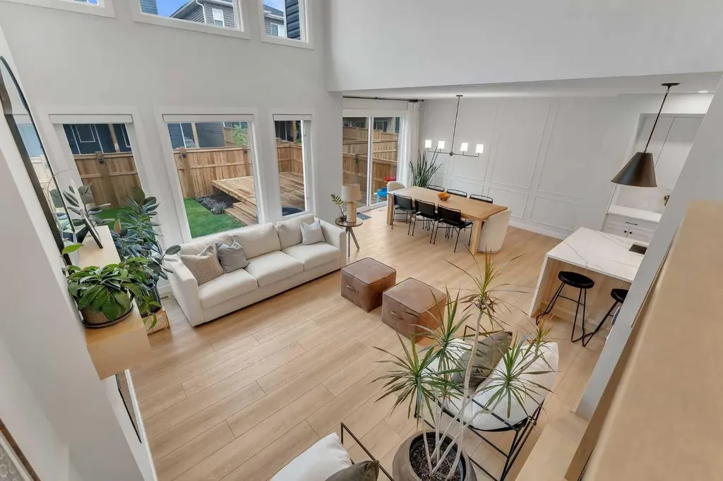 121 Amblehurst Green NW Calgary AB T3P 1W8