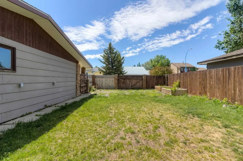 1010 22 Avenue Coaldale AB T1M 1B6