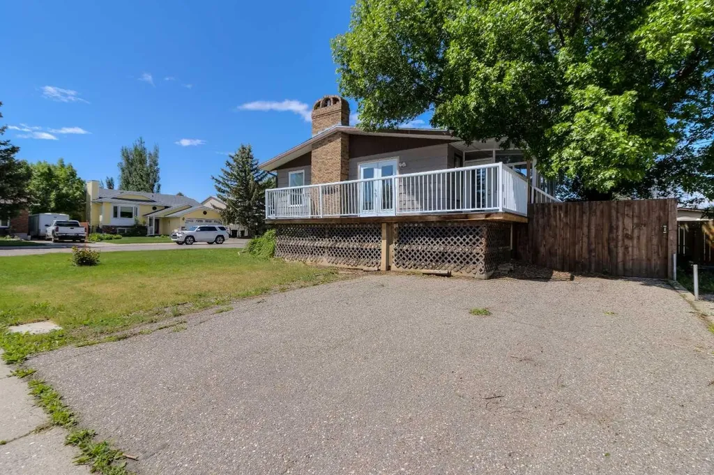 1010 22 Avenue Coaldale AB T1M 1B6