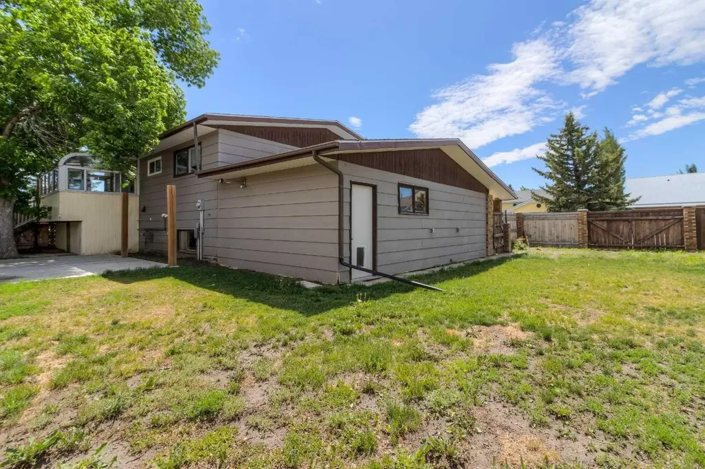 1010 22 Avenue Coaldale AB T1M 1B6