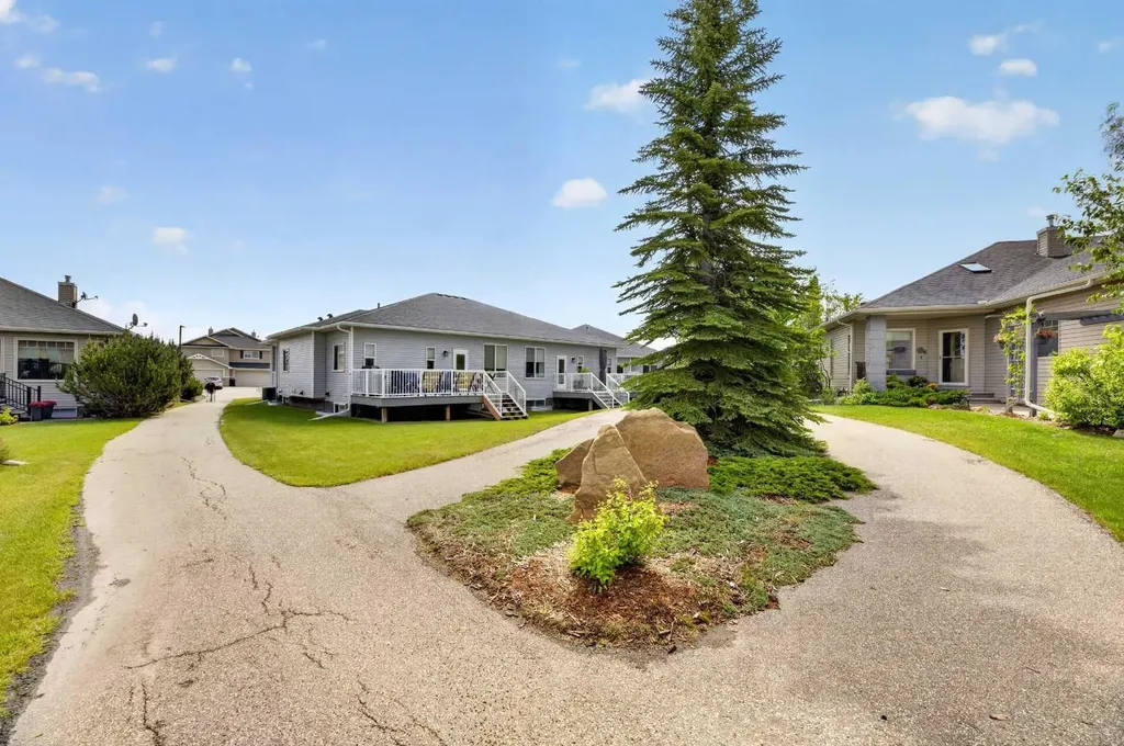 66 Stenlea Gate Carstairs AB T0M0N0