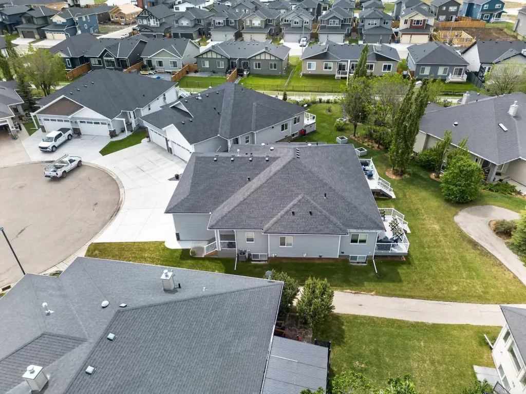 66 Stenlea Gate Carstairs AB T0M0N0