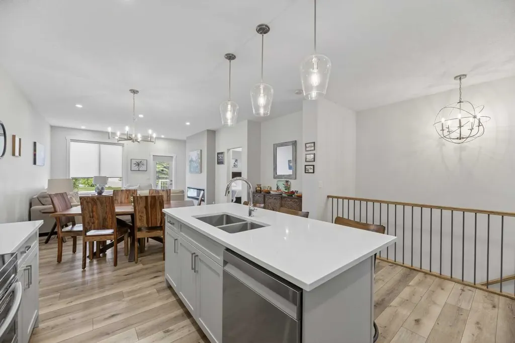 66 Stenlea Gate Carstairs AB T0M0N0