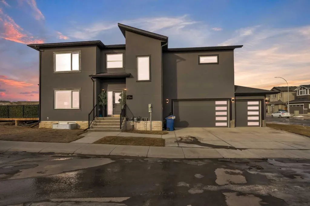 97 Baysprings Gardens SW Airdrie AB T4B 5C6