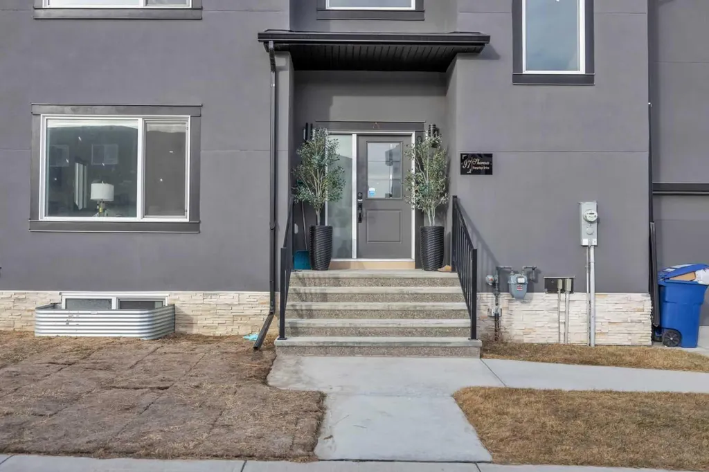 97 Baysprings Gardens SW Airdrie AB T4B 5C6