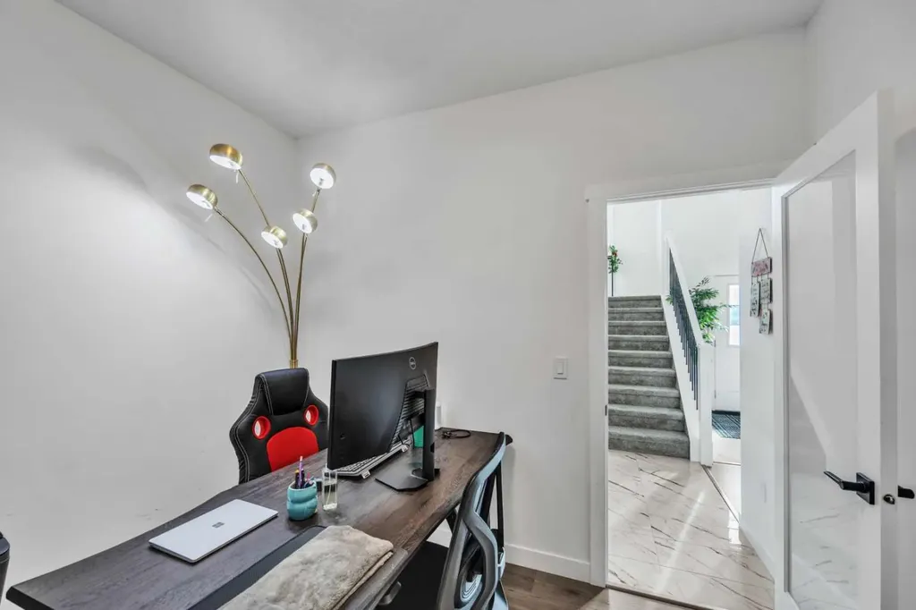 97 Baysprings Gardens SW Airdrie AB T4B 5C6