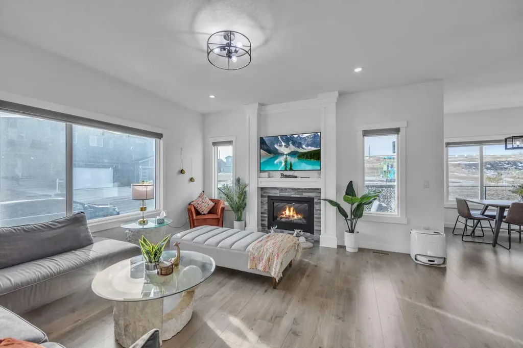97 Baysprings Gardens SW Airdrie AB T4B 5C6