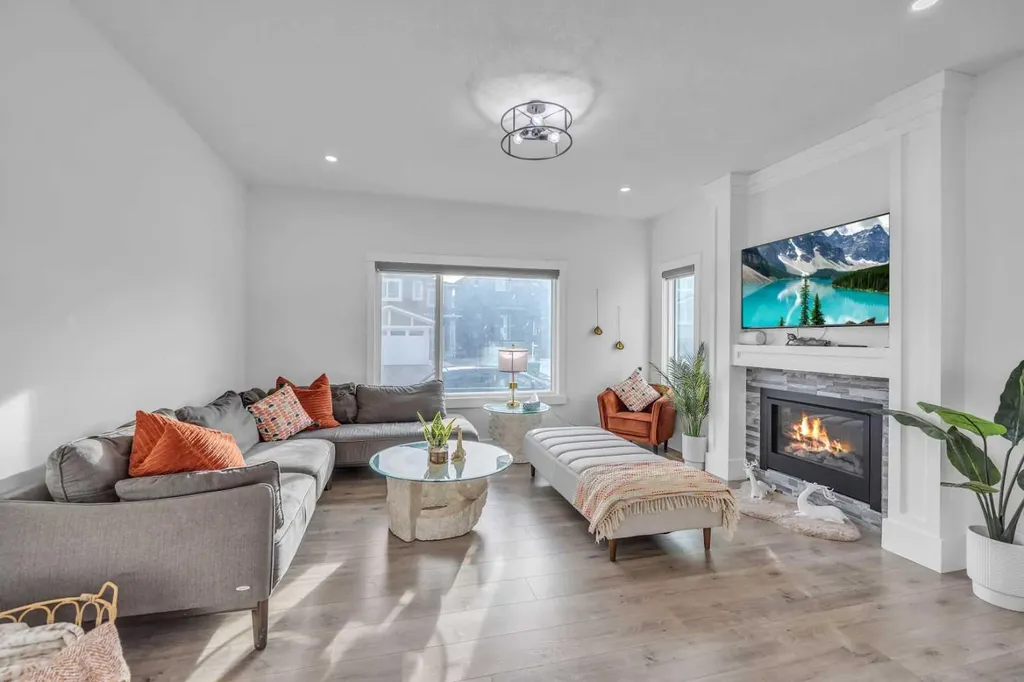 97 Baysprings Gardens SW Airdrie AB T4B 5C6