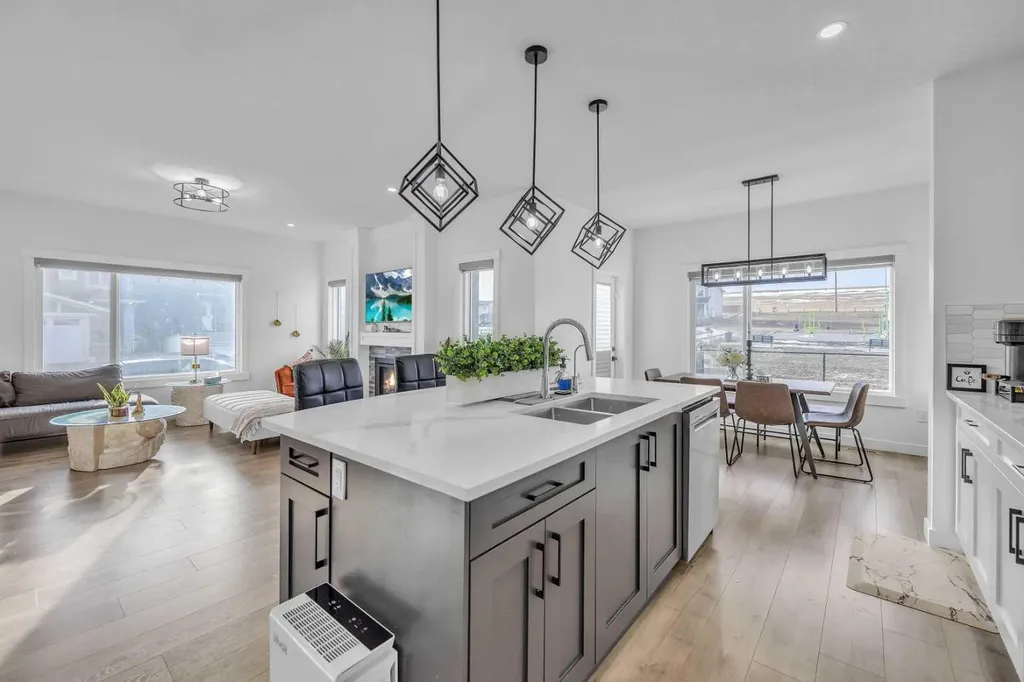 97 Baysprings Gardens SW Airdrie AB T4B 5C6