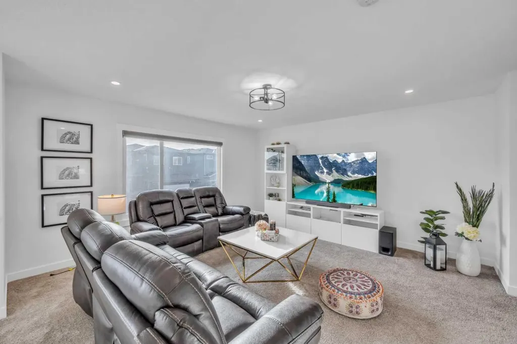 97 Baysprings Gardens SW Airdrie AB T4B 5C6