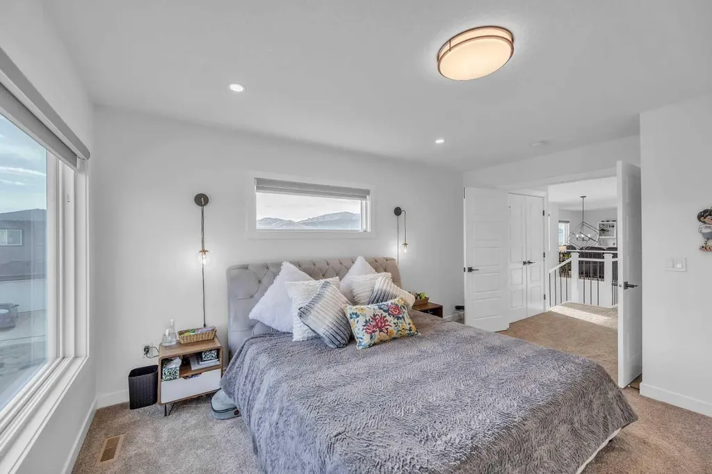 97 Baysprings Gardens SW Airdrie AB T4B 5C6
