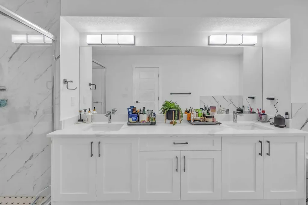 97 Baysprings Gardens SW Airdrie AB T4B 5C6