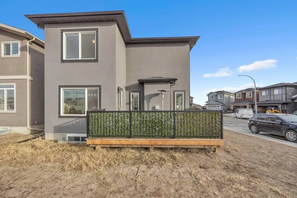 97 Baysprings Gardens SW Airdrie AB T4B 5C6