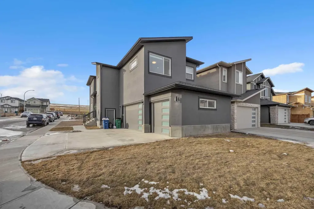 97 Baysprings Gardens SW Airdrie AB T4B 5C6
