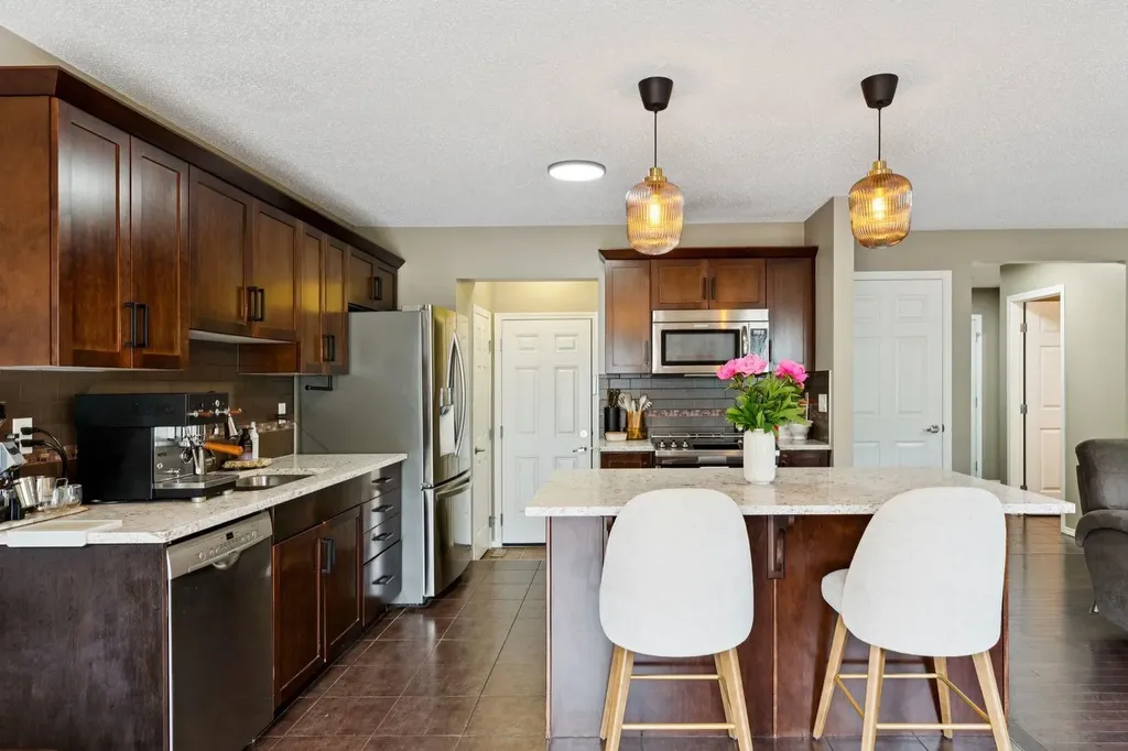 943 Windsong Drive SW Airdrie AB T4B 0N5