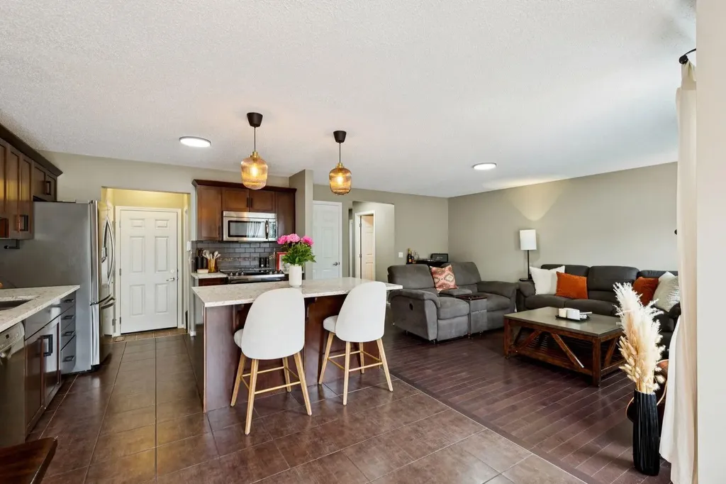 943 Windsong Drive SW Airdrie AB T4B 0N5