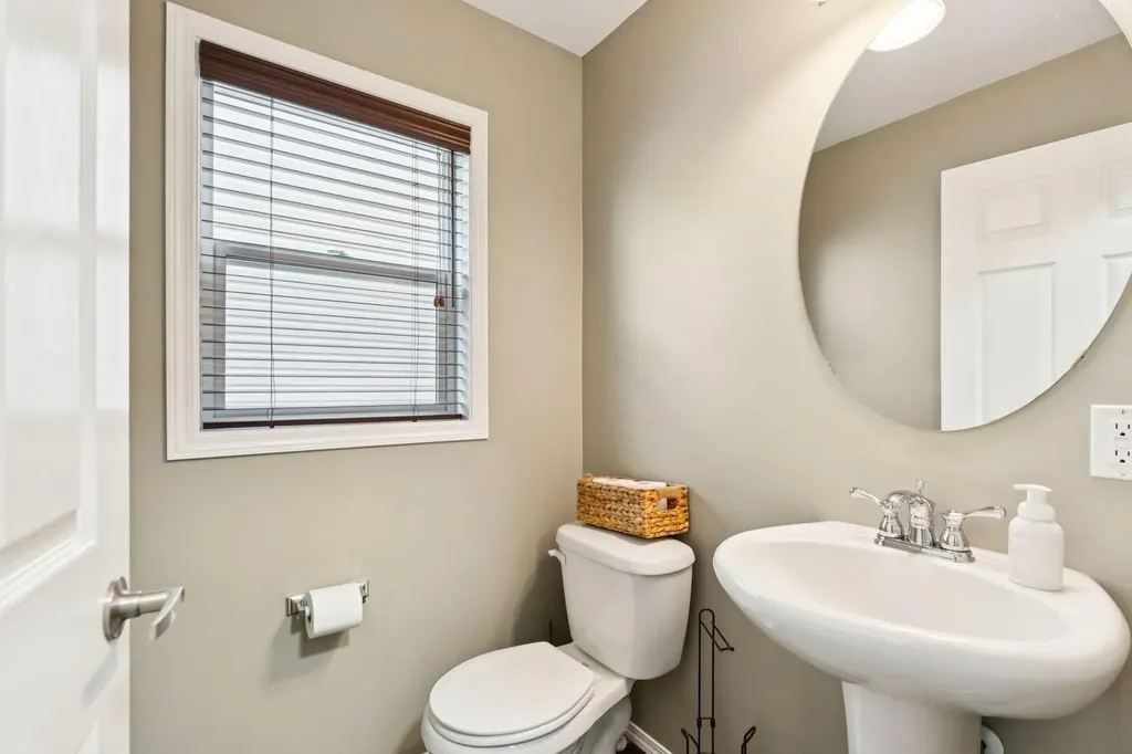 943 Windsong Drive SW Airdrie AB T4B 0N5