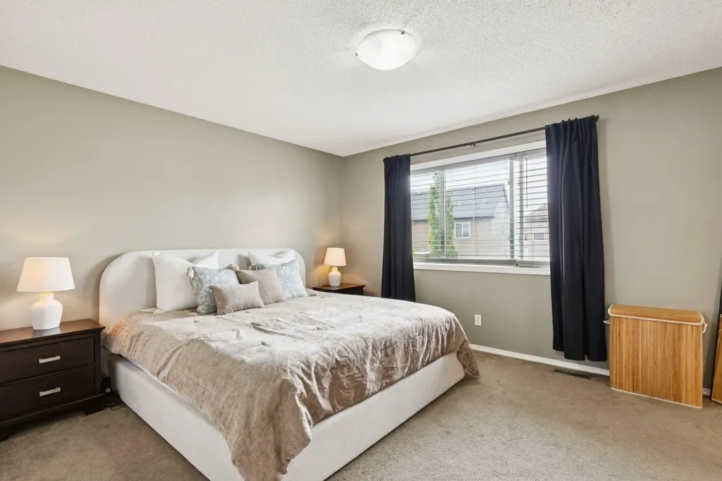 943 Windsong Drive SW Airdrie AB T4B 0N5