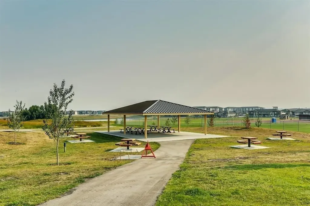943 Windsong Drive SW Airdrie AB T4B 0N5