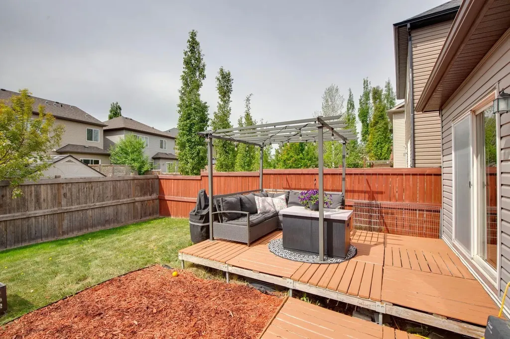 943 Windsong Drive SW Airdrie AB T4B 0N5