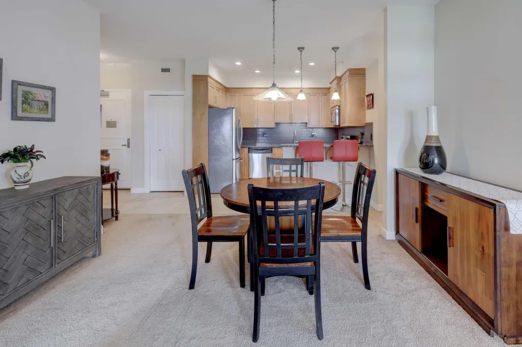 1005B Westmount Drive Strathmore AB T1P 0C3