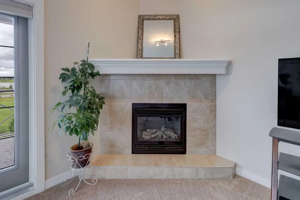 1005B Westmount Drive Strathmore AB T1P 0C3