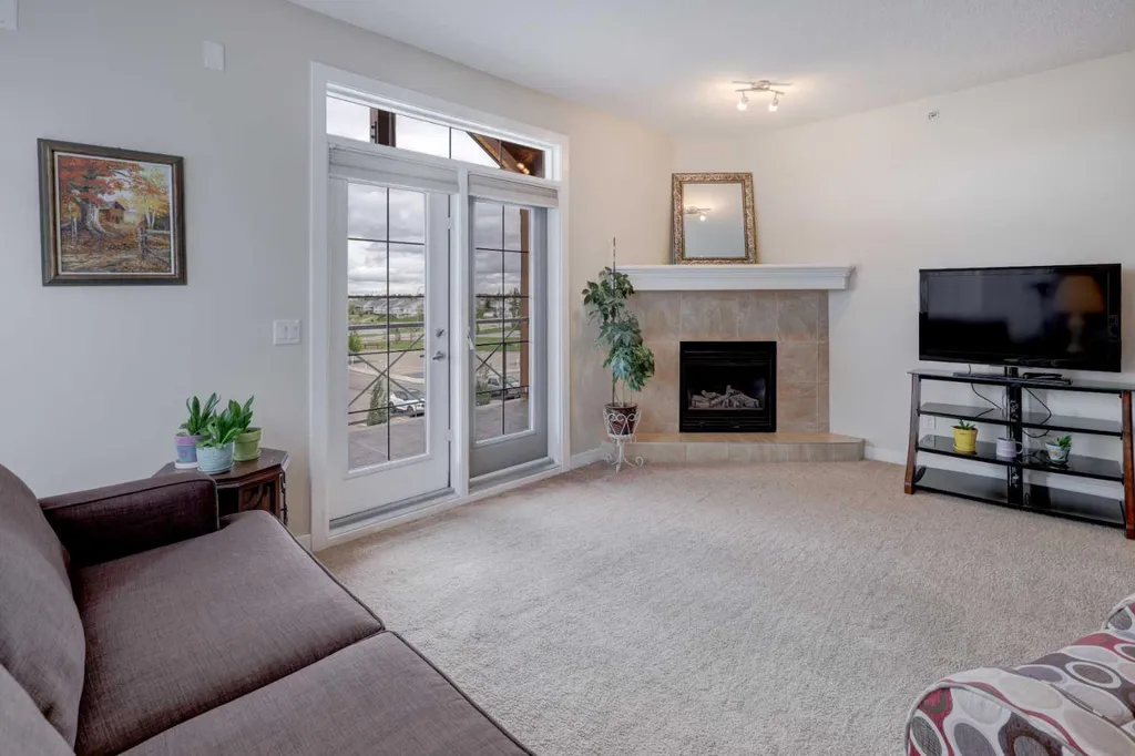 1005B Westmount Drive Strathmore AB T1P 0C3