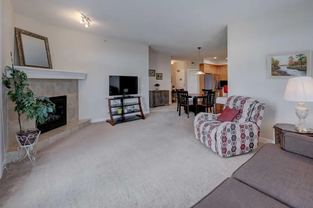 1005B Westmount Drive Strathmore AB T1P 0C3