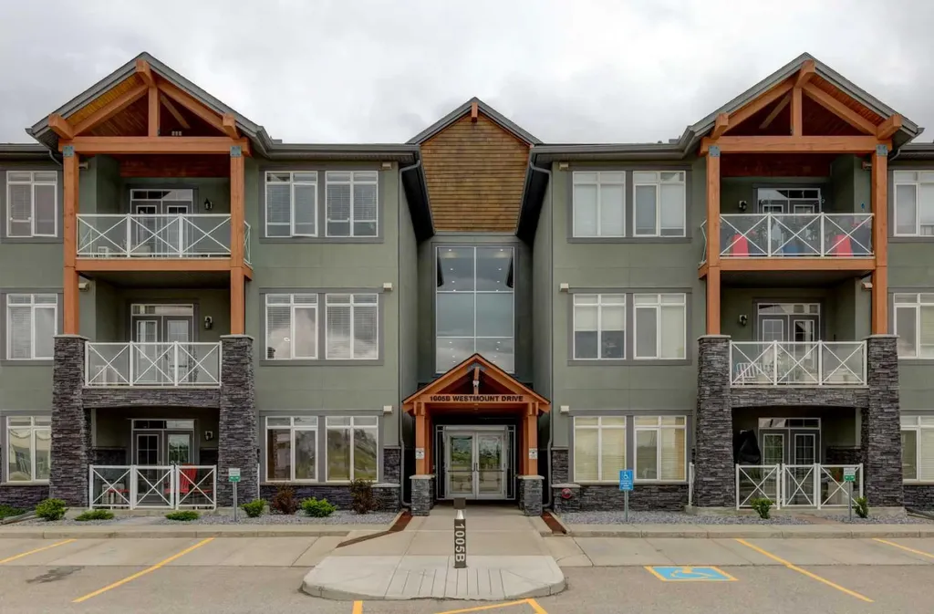 1005B Westmount Drive Strathmore AB T1P 0C3
