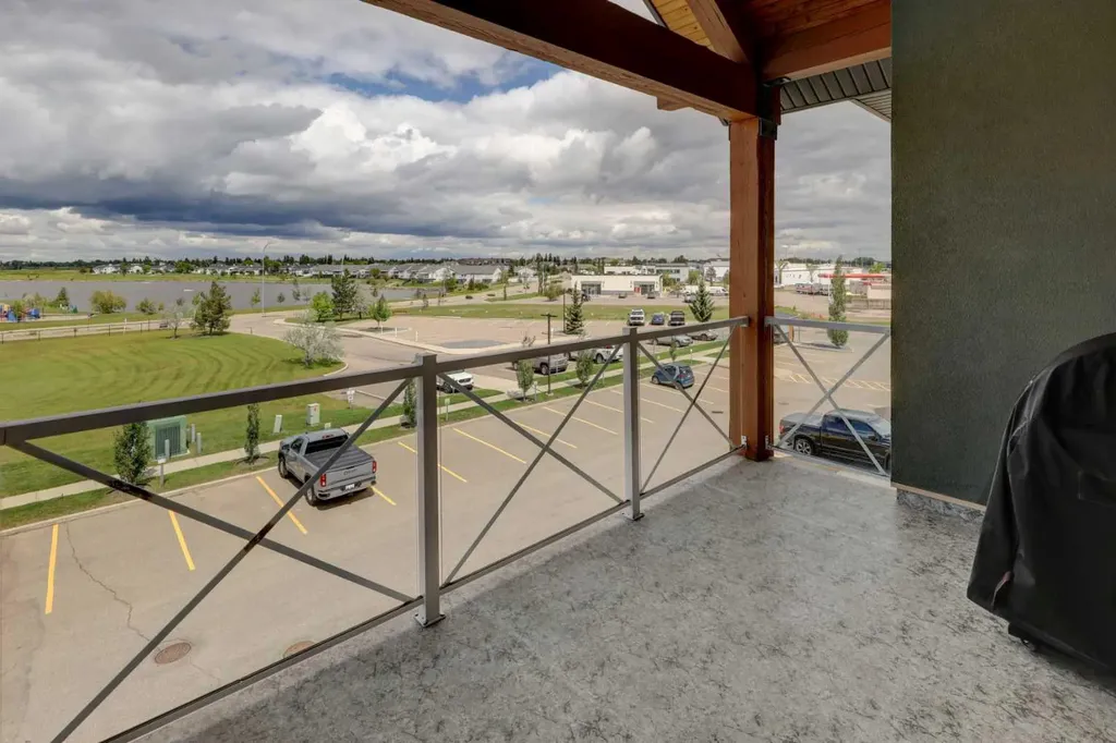 1005B Westmount Drive Strathmore AB T1P 0C3